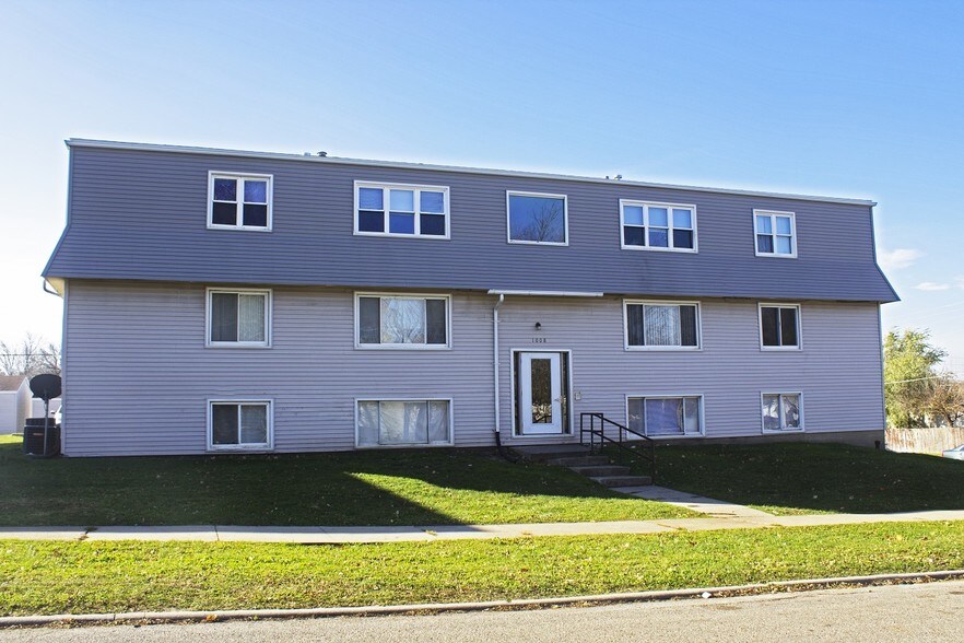 Leavitt Street Apartments Waterloo, IA Apartment Finder