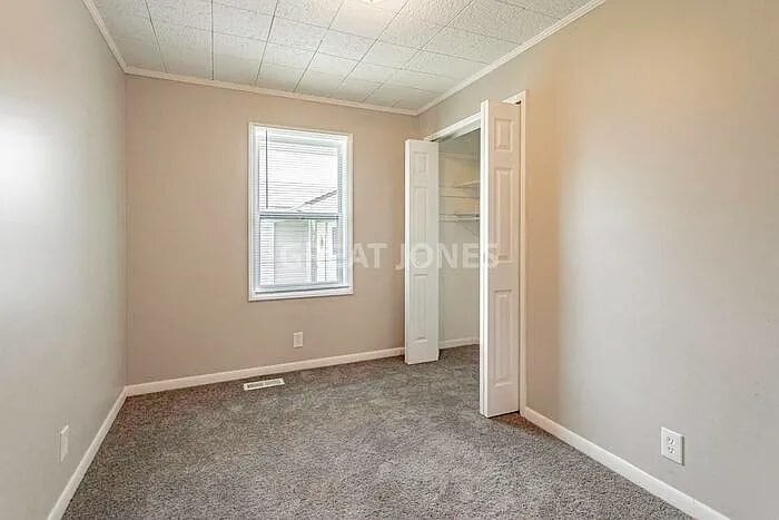Building Photo - 121 Rose Ln