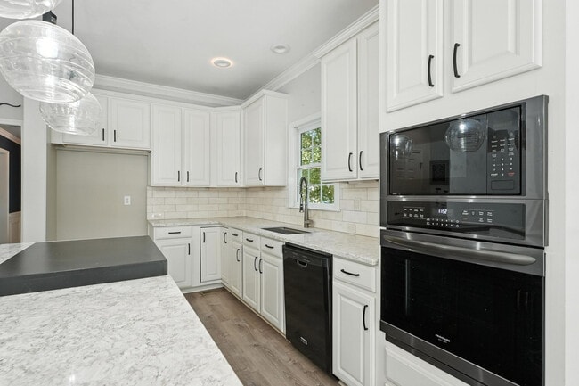 Building Photo - 1079 Blankets Creek Dr