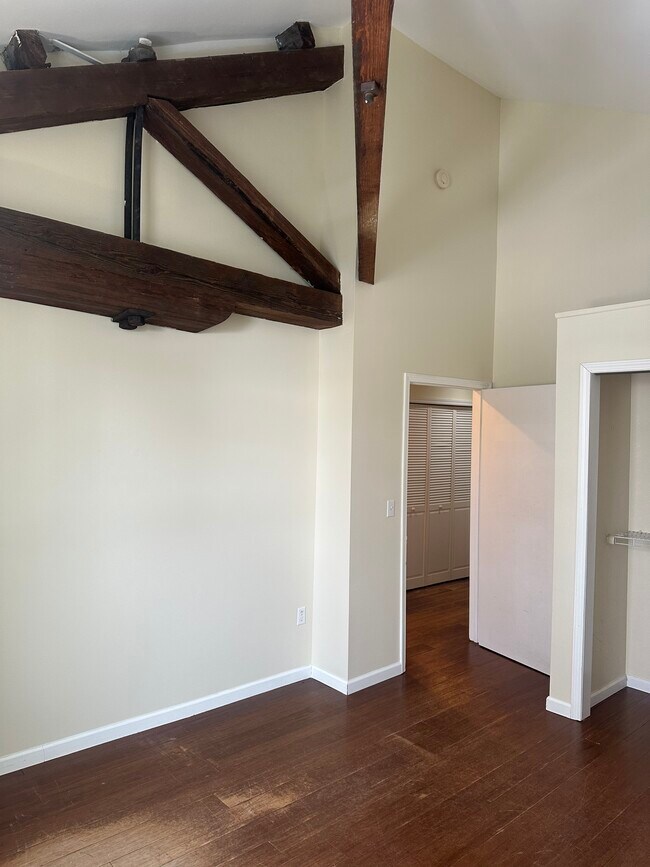 Building Photo - 44 Broadway