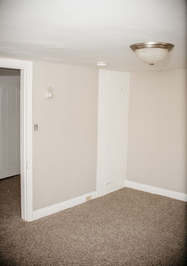 Building Photo - 145 Race St