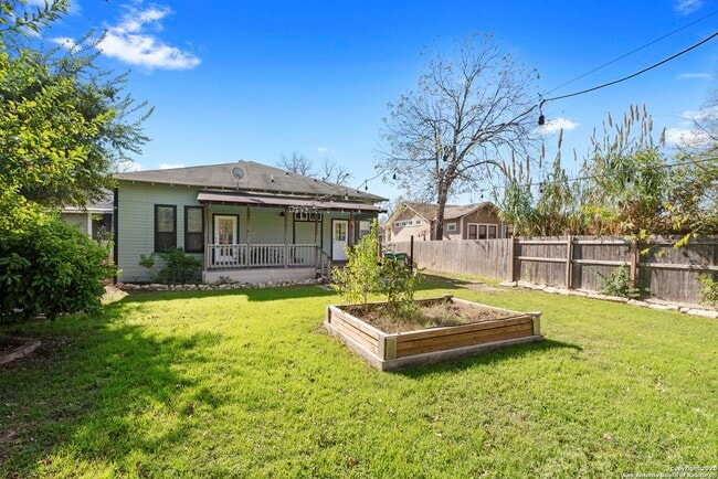 BACKYARD - 321 Grove Ave