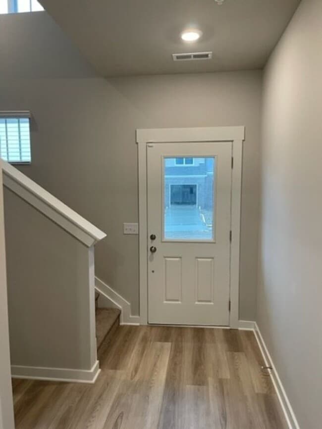 Building Photo - Stunning home in Spring Hill
