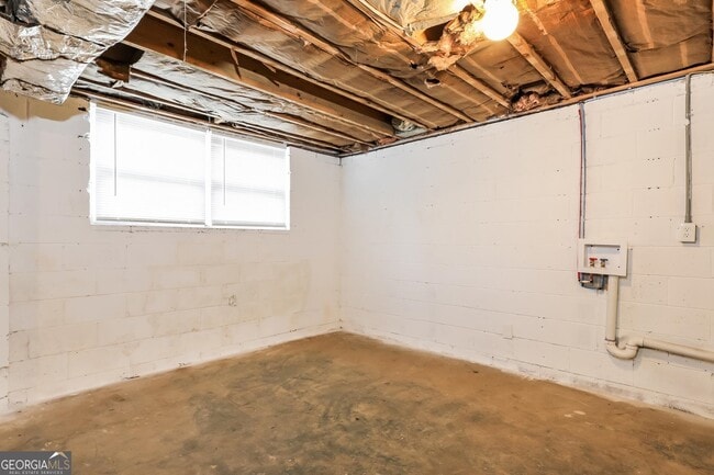 Building Photo - 833 Brian Ln