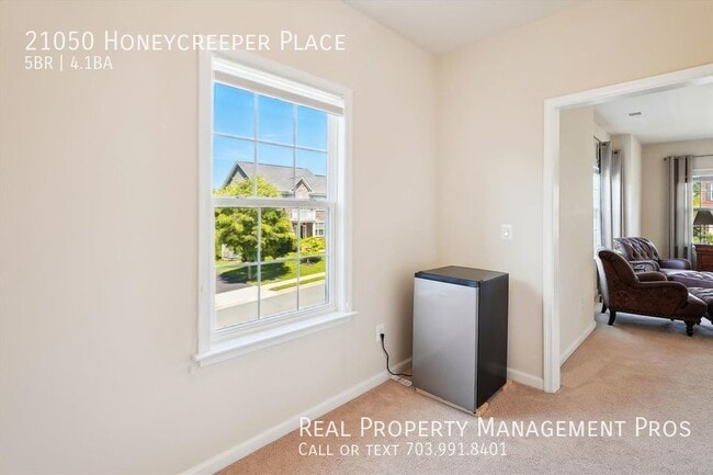 Building Photo - 21050 Honeycreeper Pl