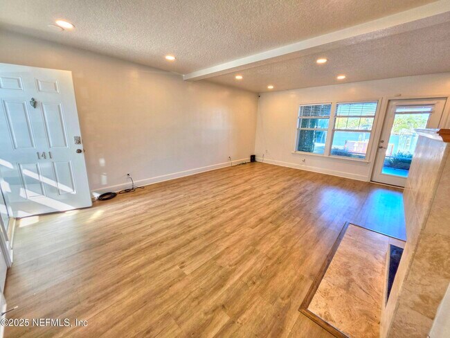 Building Photo - 3434 Blanding Blvd