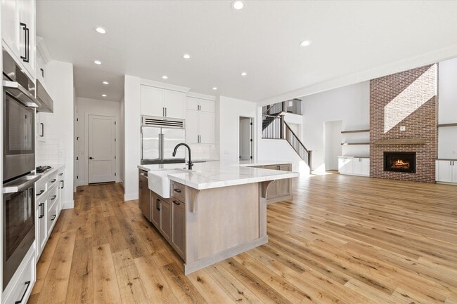 Building Photo - Luxury 5-Bed + Bonus + RV Garage Home for ...
