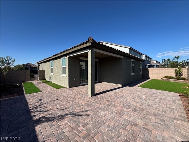 Building Photo - 7490 Lush Oasis Ave.