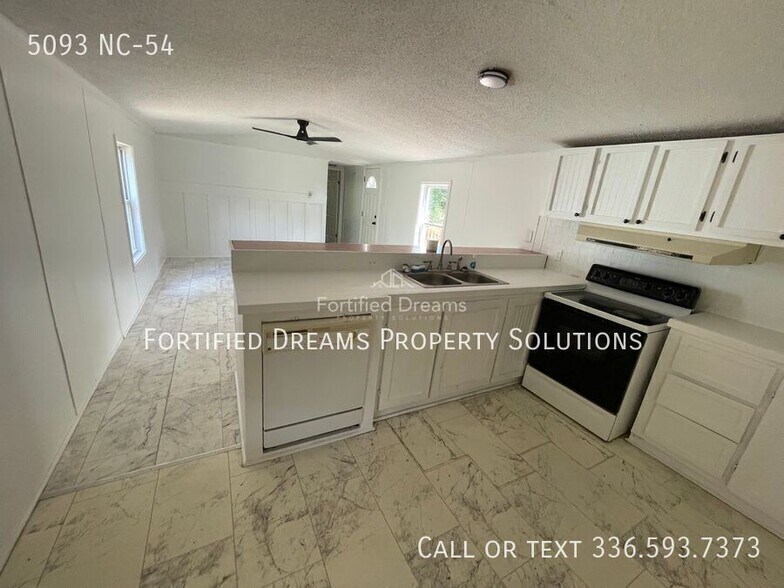 Building Photo - 5093 NC-54-