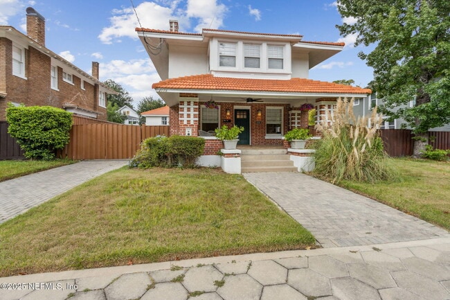 Primary Photo - 2115 Forbes St
