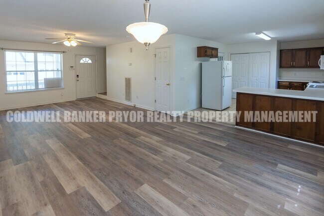 Building Photo - 1240 N Concord Rd