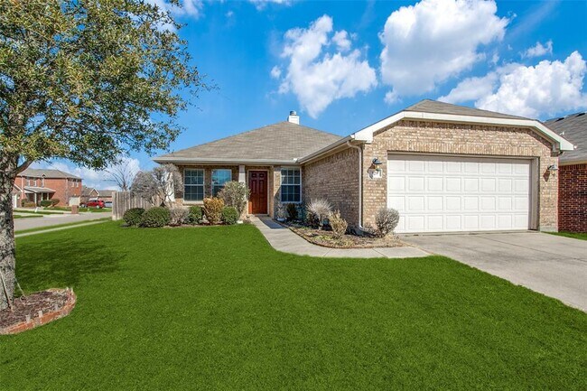 Primary Photo - 329 Crosscreek Dr