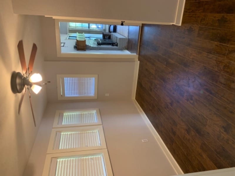 Building Photo - 310 Elaine Dr