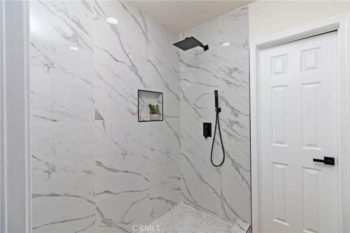 Building Photo - 15994 Sequoia Ave