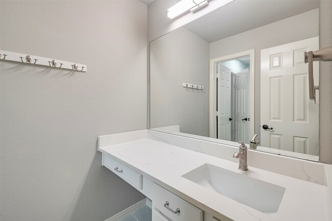 Building Photo - 4524 Burnhill Dr