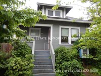 Building Photo - Charming Bungalow in an Desirable NE Portl...