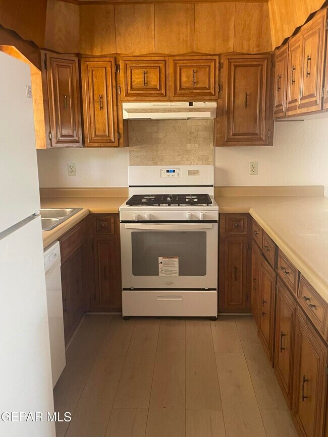 Building Photo - 761 Dorsey Dr