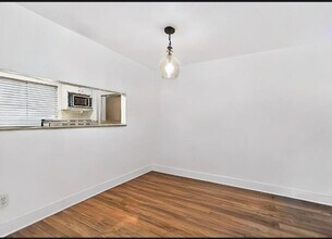 Building Photo - 1040 S 320th St