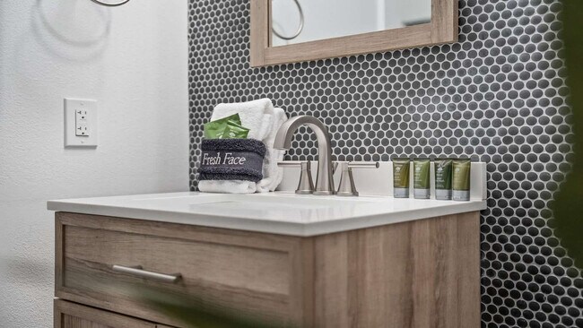 Building Photo - 9955 E County Hwy 30A