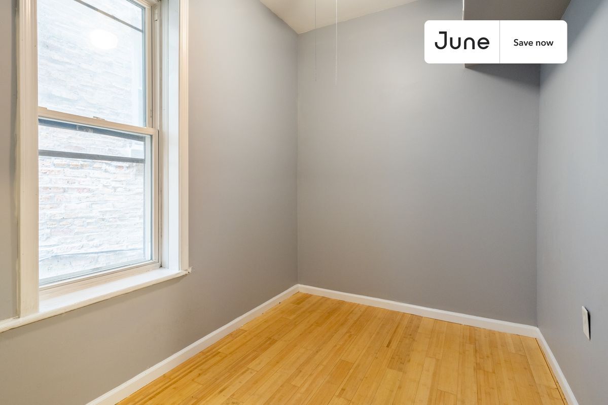 Building Photo - 2611 W Armitage Ave