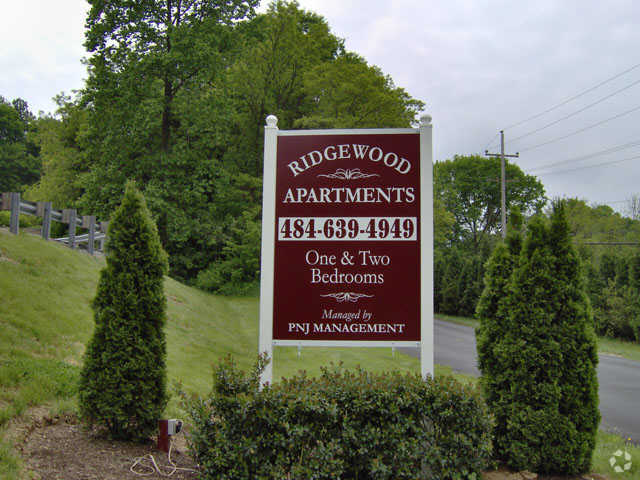 Primary Photo - Ridgewood Apartments