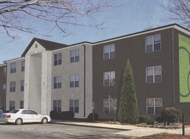 Building Photo - 1310 Fleming Rd