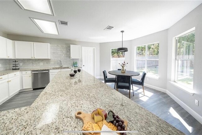 Building Photo - 12952 Dionysus Dr