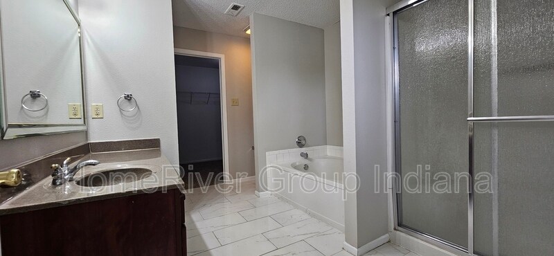 Building Photo - 14252 Orange Blossom Trail