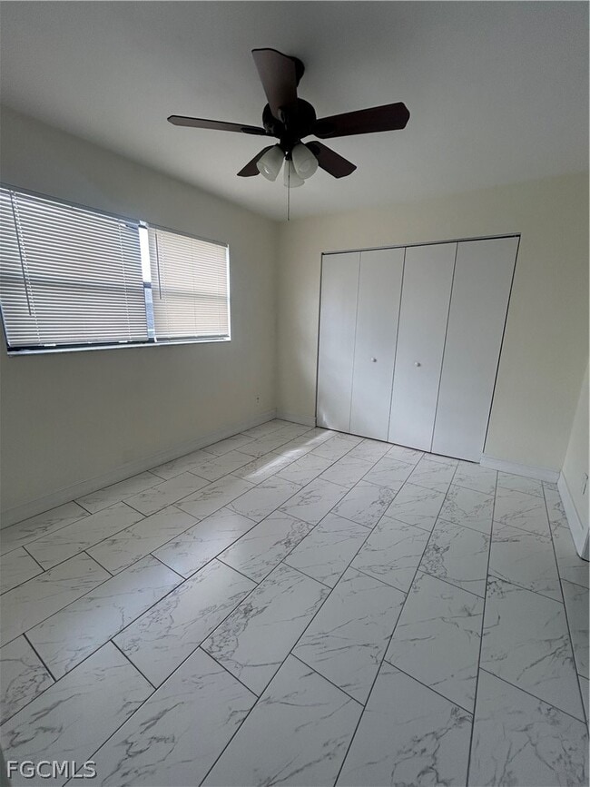 Building Photo - 5315 Summerlin Rd