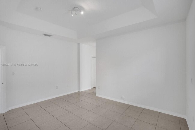Building Photo - 4417 NW 113th Pl