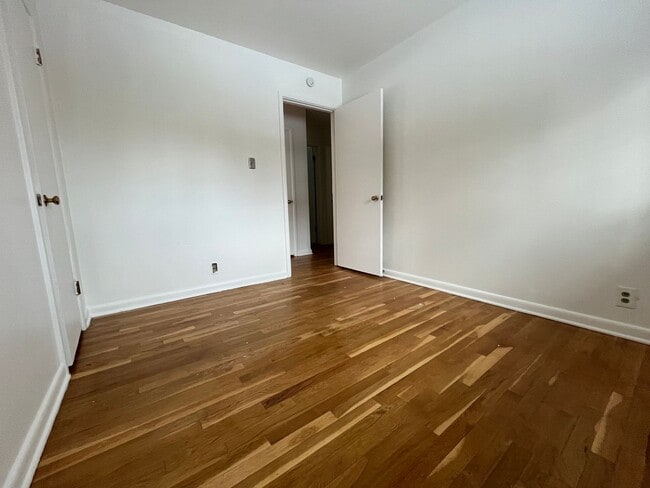 Building Photo - Charming 3-Bed Gem in the Heart of Boulder: Modern Upgrades, Fenced Yard, and Convenient Amenities!