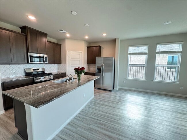 Building Photo - 27231 Blue Pool Dr