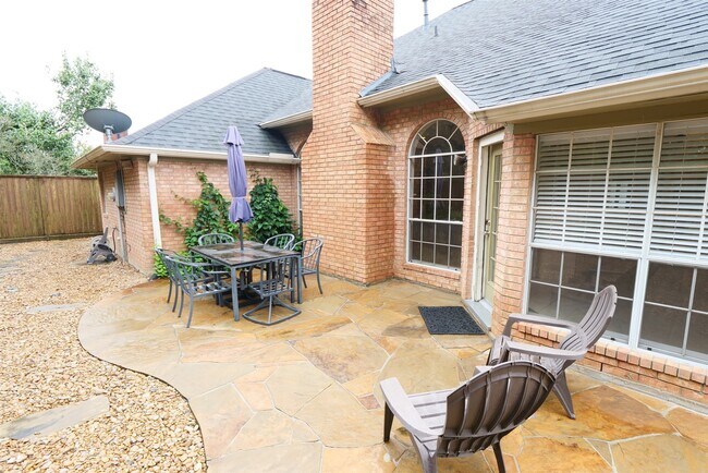 Building Photo - 1310 Westwick Forest Ln