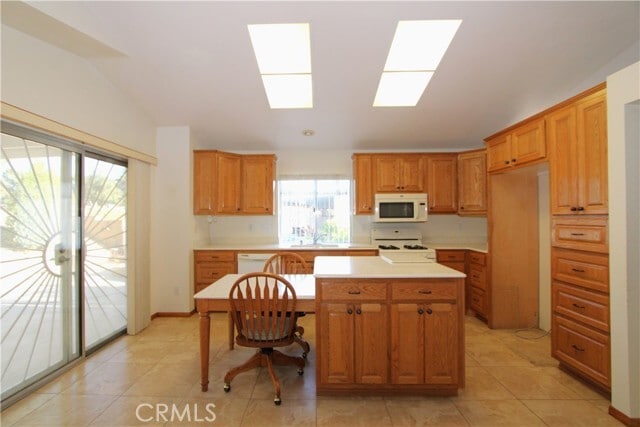 Building Photo - 10770 Deerfield Dr