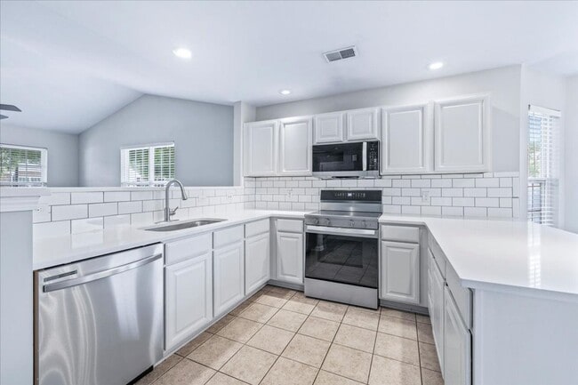Building Photo - 205 Sonata Cir