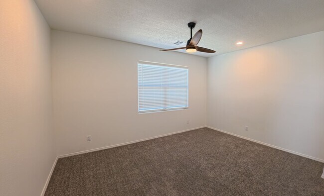 Building Photo - 4316 Bald Eagle Loop NE