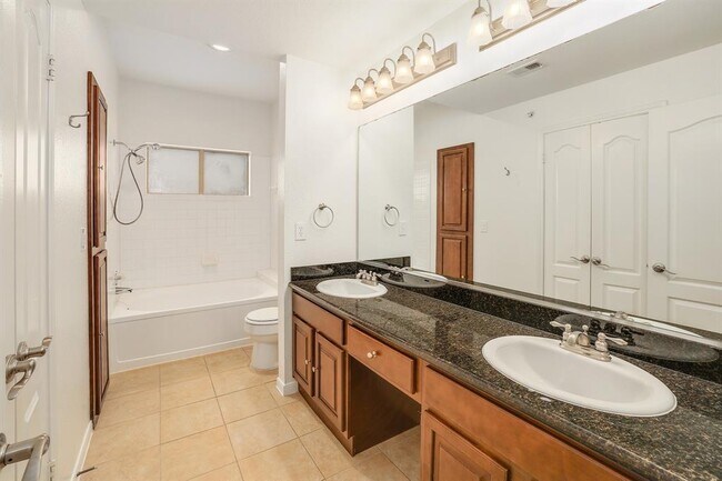 Building Photo - 6000 Shepherd Mountain Cove