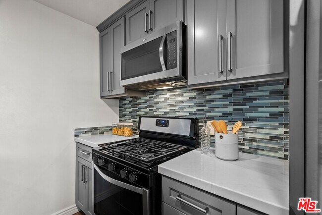 Building Photo - 2700 Cahuenga Blvd