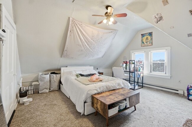 Building Photo - 6 bed/2 bath on Rohs St., Mins. from UC for Only $650/pp ($3900/mo)!