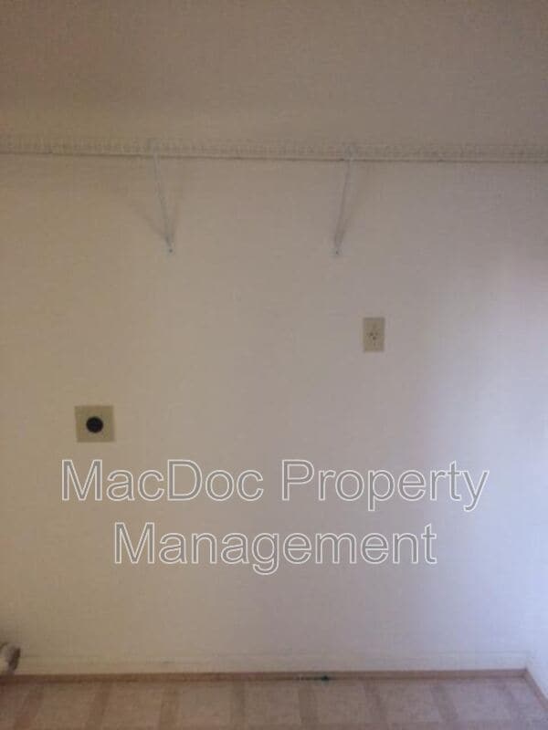 Building Photo - 10506 Boxmeer Ct
