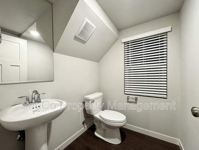 Building Photo - 7181 SE Benedict St