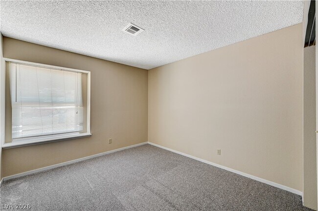 Building Photo - 6813 W Greydawn Dr