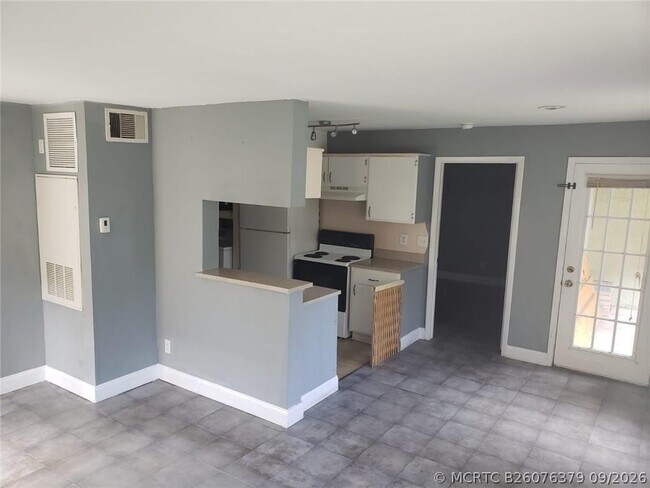 Building Photo - 8761 NW 39th St