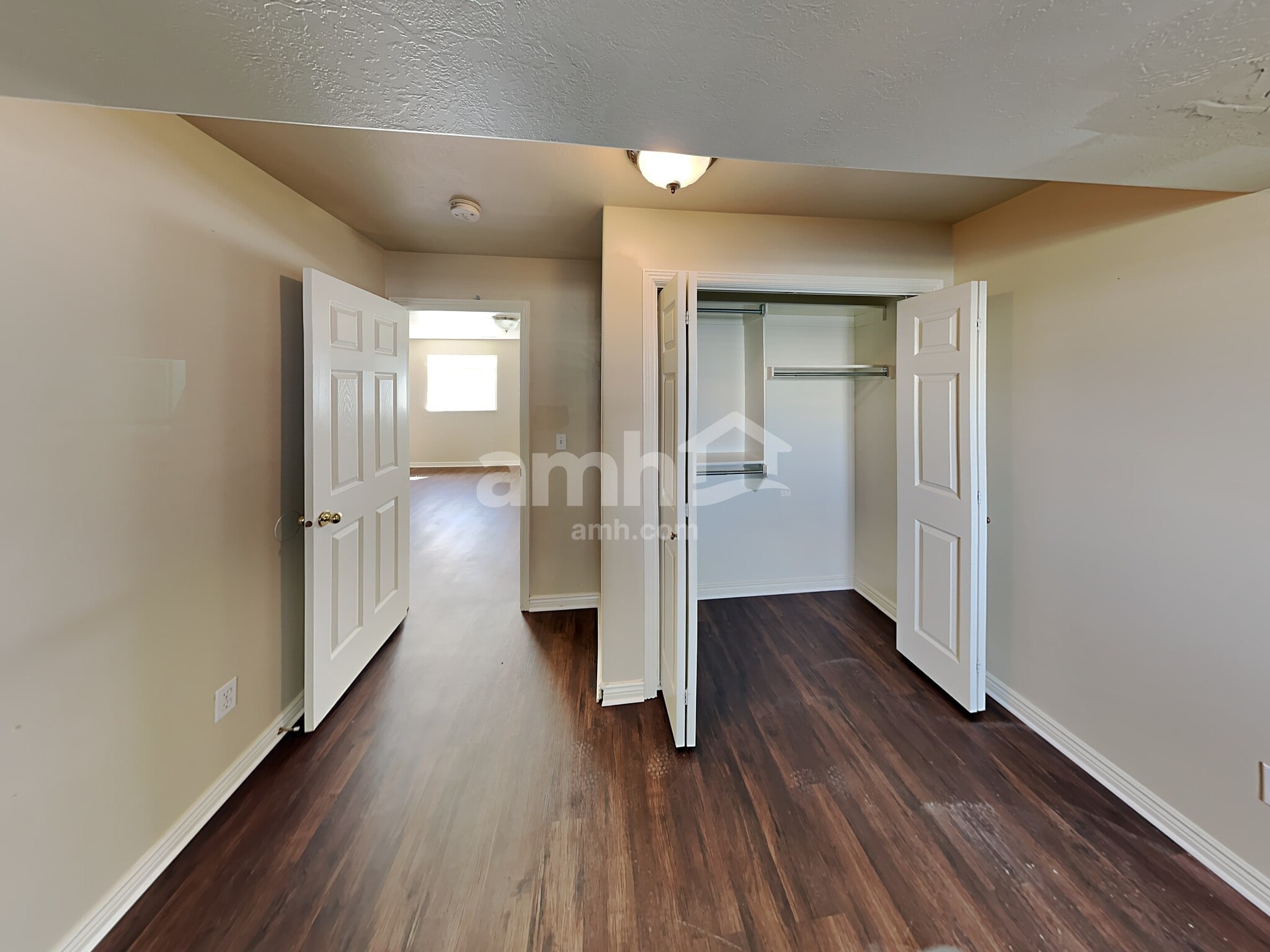 Building Photo - 1667 N 250 W