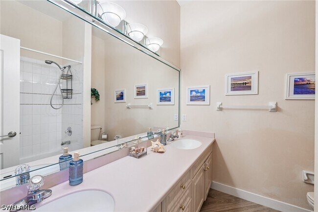 Building Photo - 8868 Lely Island Cir