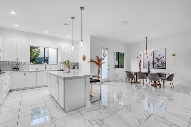 Building Photo - 4363 NW 81st Ave