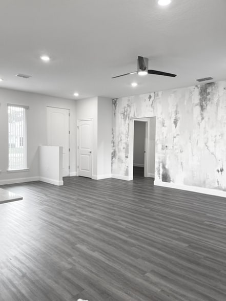 Building Photo - 43 Ballard Ln