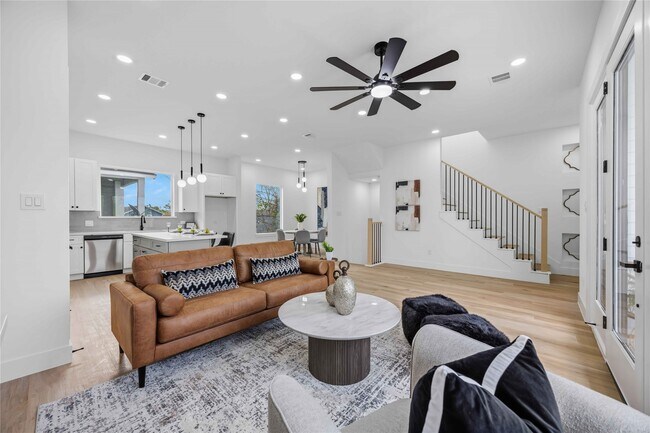 Building Photo - 2014 Yates St