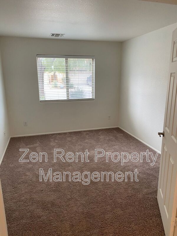 Building Photo - 4150 E Azurite Rd