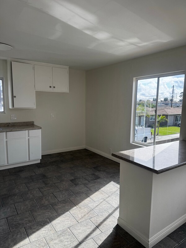 Building Photo - 9506 Ramona St